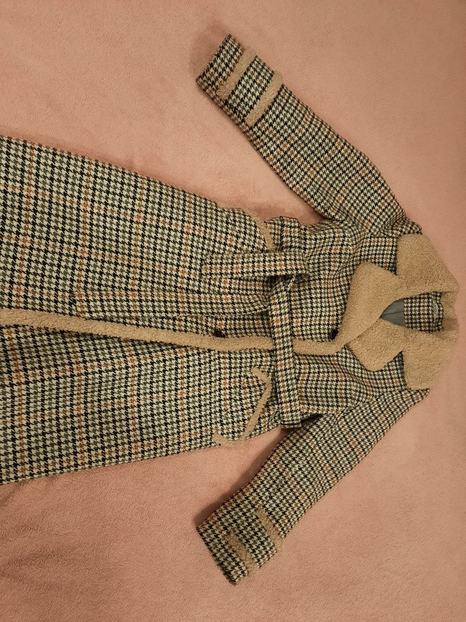 Продам женское пальто